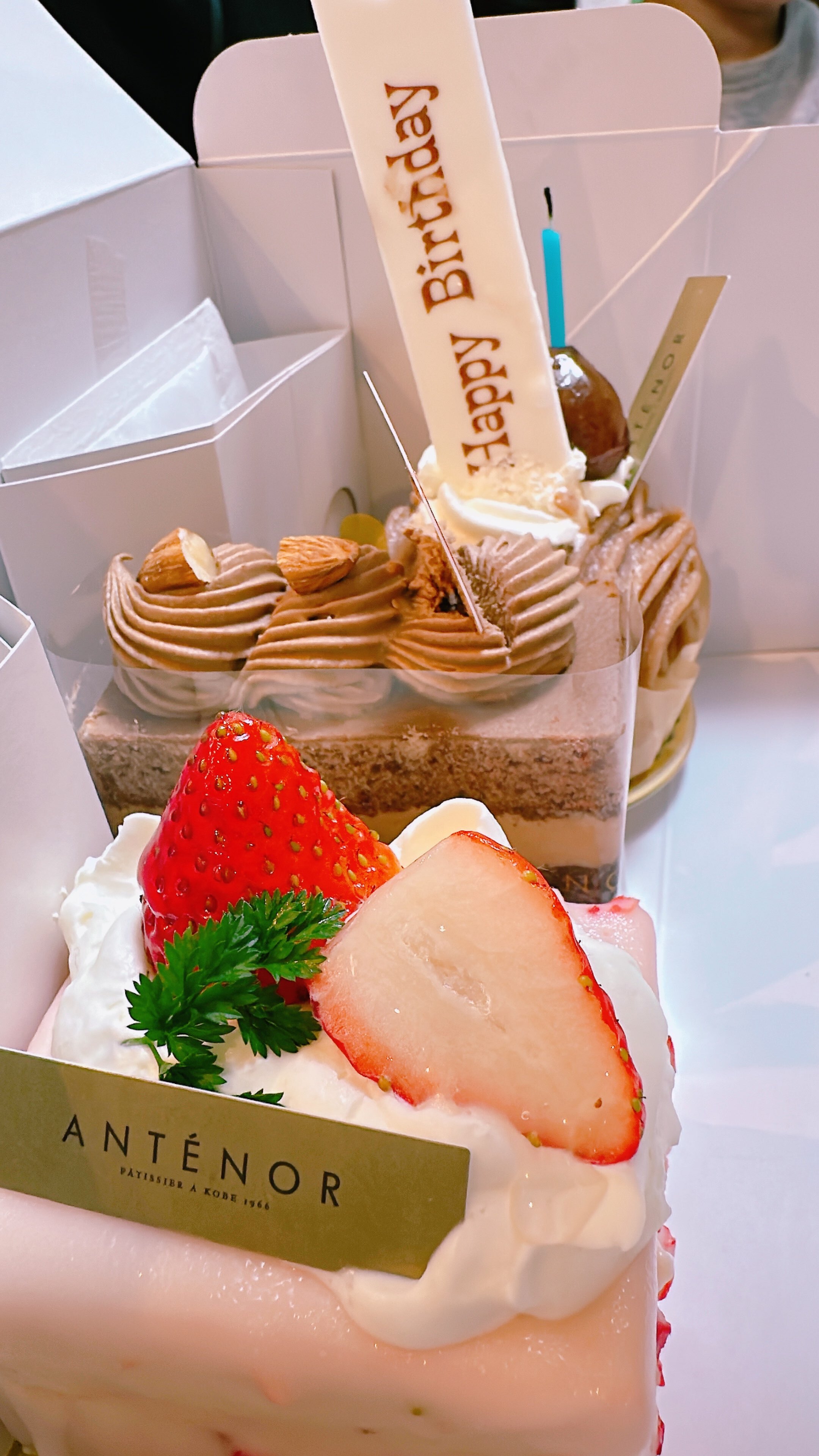 64B571EF-F679-4153-AC34-15612127107E